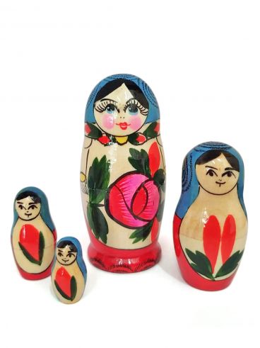 Matryoshka classic 4 pcs red top