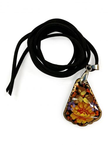 Rhombus floral print pendant
