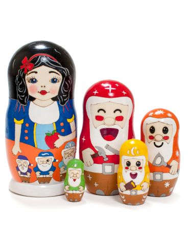 Matryoshka 5 places &quot;Snow White and the Seven Dwarfs&quot; fairy tale